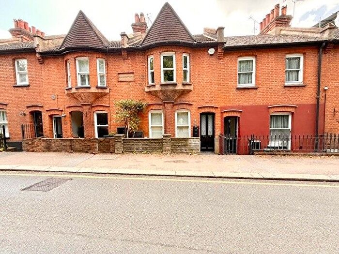 3 Bedroom Terraced House To Rent In High Road, Loughton, IG10