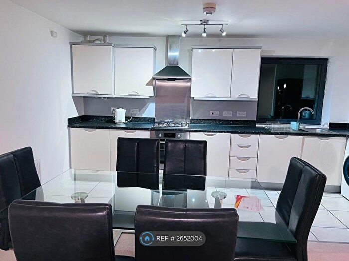 2 Bedroom Flat To Rent In Countess Way, Broughton, Milton Keynes, MK10