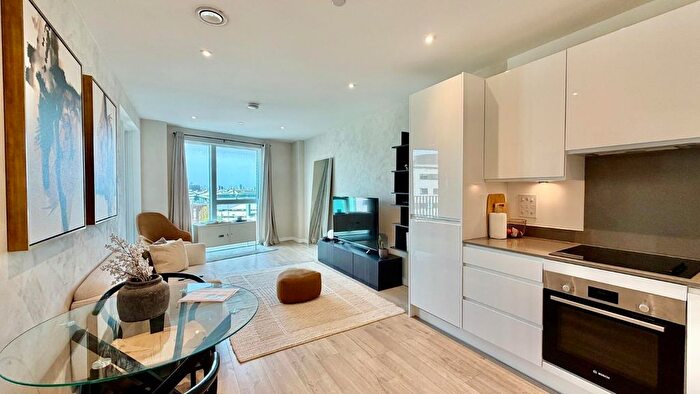 1 Bedroom Flat For Sale In Gallions Road, London, E16