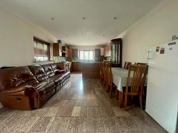 6 Bedroom Terraced House To Rent In Skelton Road, London, E7