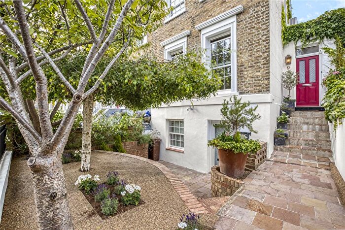4 Bedroom End Terrace House For Sale In Ufton Grove, London, N1
