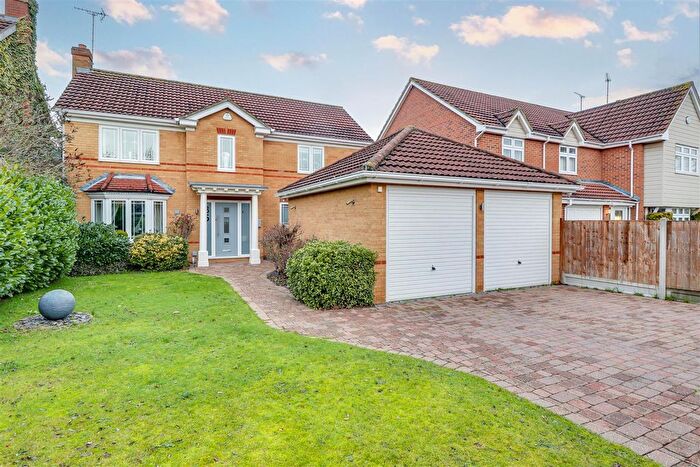 5 Bedroom Detached House For Sale In Hackamore, Thundersley, SS7