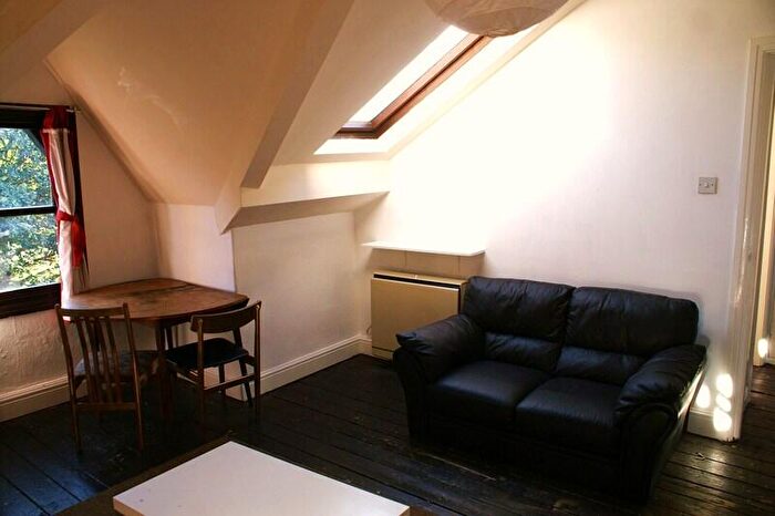 1 Bedroom Flat To Rent In Hyde Park Road, Hyde Park, Leeds, LS6