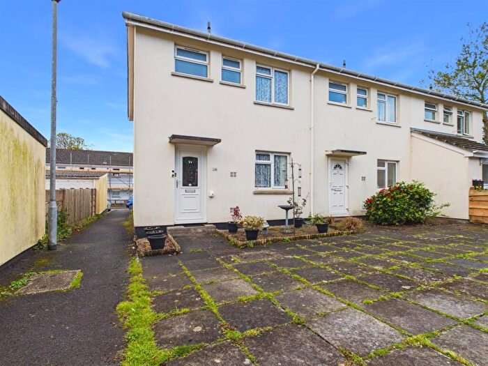 3 Bedroom End Of Terrace House For Sale In Staddon Close, Braunton, EX33