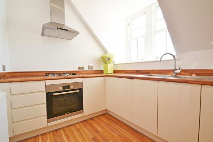 2 Bedroom Flat To Rent In The Lees, Bristol Gardens, Brighton, East Sussex, BN2
