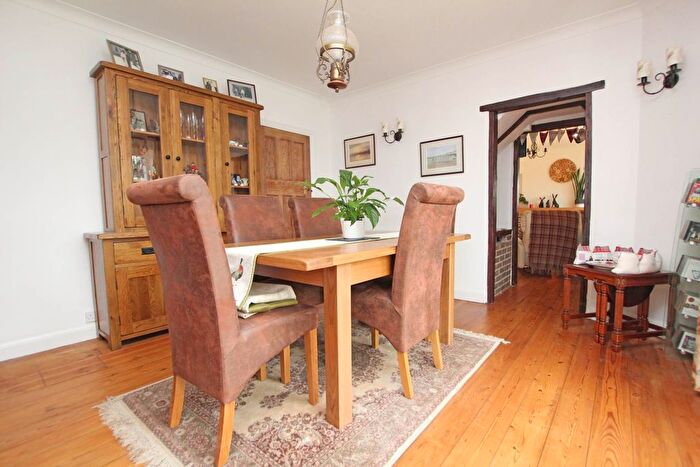 4 Bedroom Detached House For Sale In The Close, Off Huggetts Lane, Eastbourne, BN22