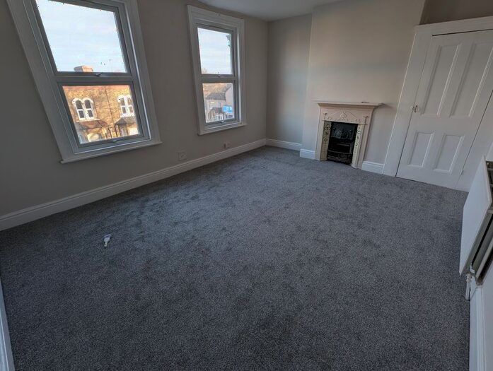 3 Bedroom Maisonette To Rent In High Road Leytonstone, London, E11