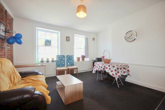 1 Bedroom Flat To Rent In Catherine Street, Salisbury, SP1