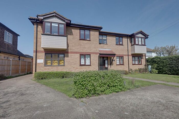 1 Bedroom Flat For Sale In Leighwood Avenue, Leigh-On-Sea, SS9