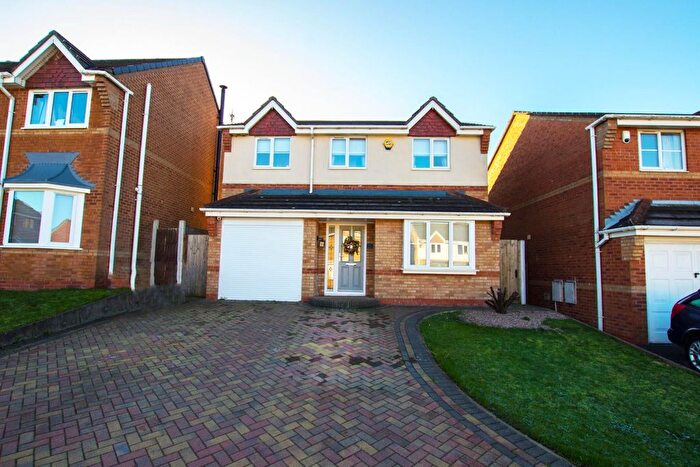 4 Bedroom Detached House For Sale In Milking Lane, Lower Darwen, BB3