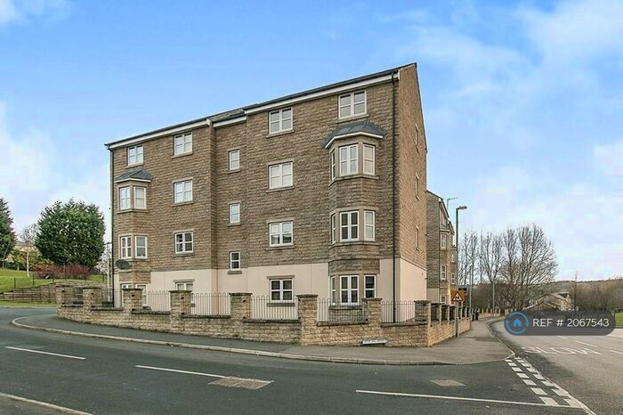2 Bedroom Flat To Rent In Laithe Hall Avenue, Cleckheaton, BD19