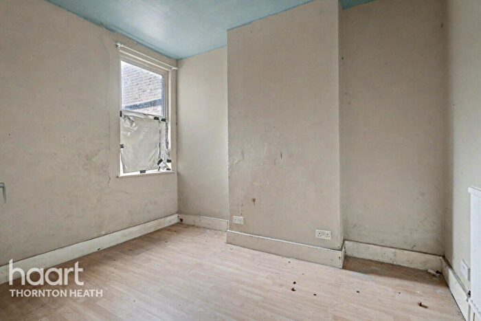 3 Bedroom Terraced House For Sale In Rosebery Avenue, Thornton Heath, CR7