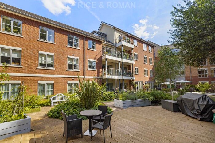 2 Bedroom Retirement Property For Sale In Austin Place, Weybridge, KT13
