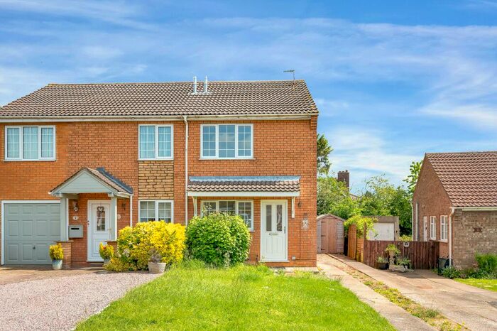 2 Bedroom Semi-Detached House To Rent In Turnor Close, Colsterworth, NG33