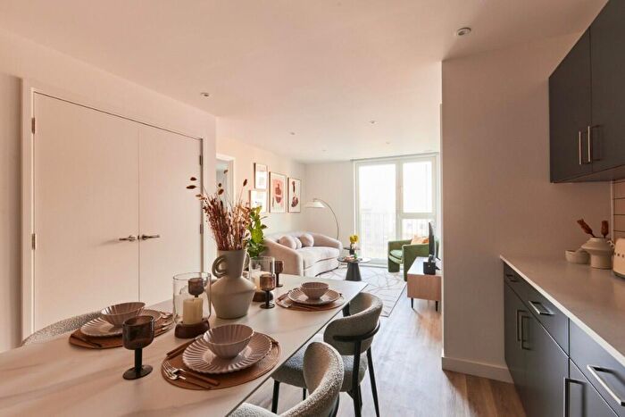 2 Bedroom Apartment To Rent In Heyrod Street, Manchester, M1