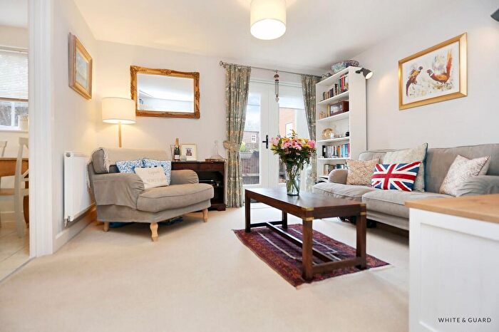 2 Bedroom Flat For Sale In The Maltings, Hambledon, PO7