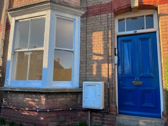 2 Bedroom Flat To Rent In Richmond Road, Taunton, TA1