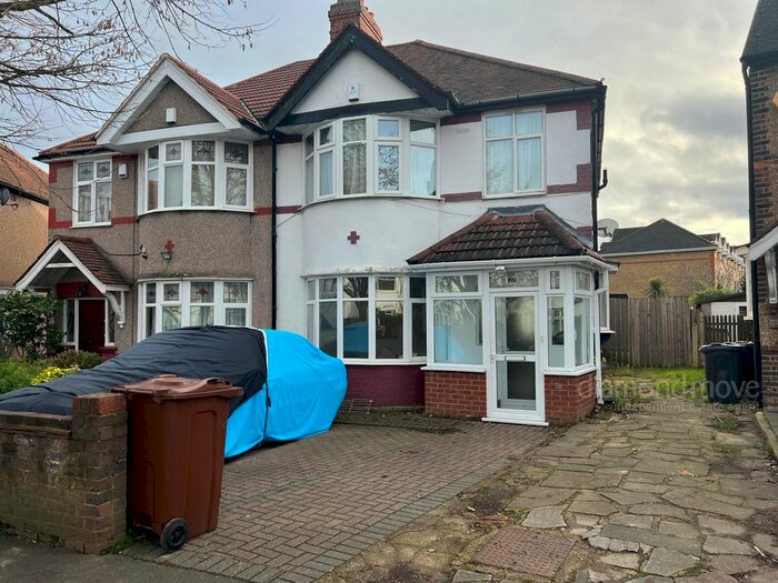 3 Bedroom Semi-Detached House To Rent In The Drive, Isleworth, TW7