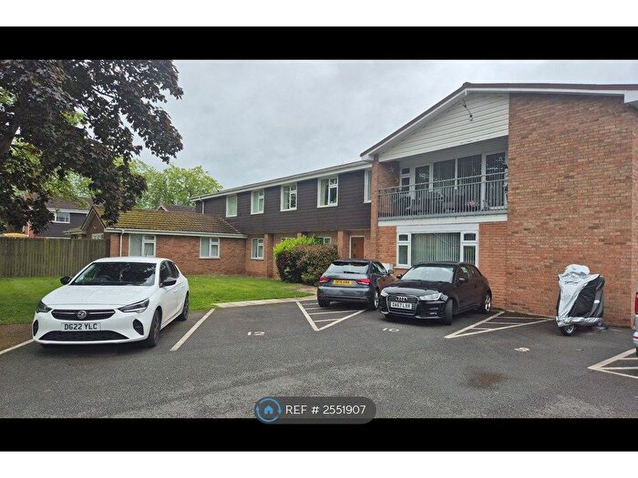 2 Bedroom Flat To Rent In Armthorpe Drive, Ellesmere Port, CH66