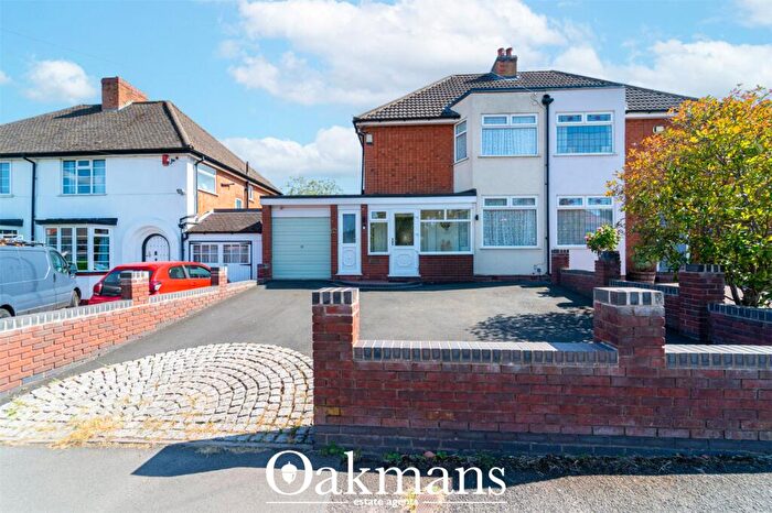 3 Bedroom Semi Detached House For Sale In Frankley Beeches Road, Birmingham, West Midlands, B31
