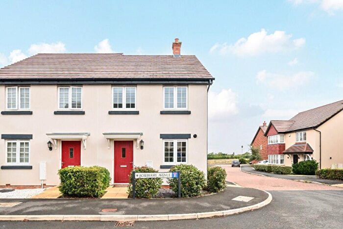 2 Bedroom Semi-Detached House For Sale In Roseberry Avenue, MK43