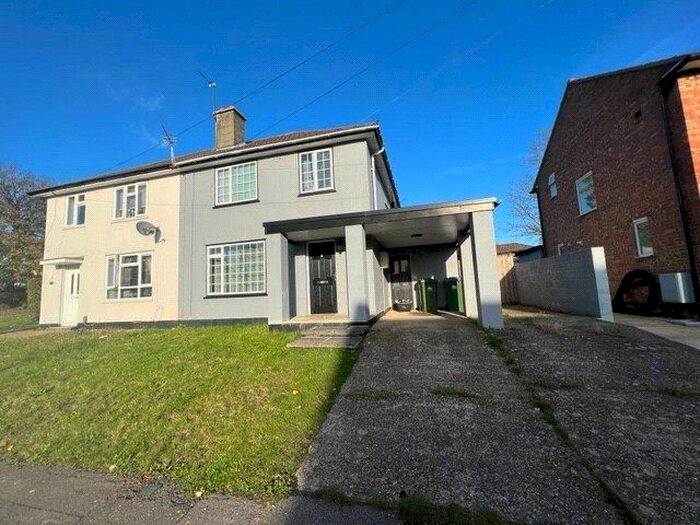 3 Bedroom Semi-Detached House To Rent In Bramley Crescent, Southampton, Hampshire SO19