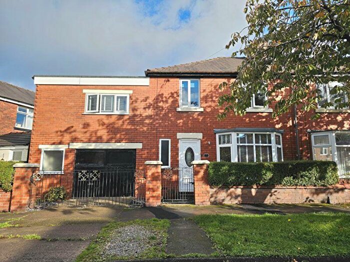 4 Bedroom Semi-Detached House To Rent In George Street, Leyland, PR25