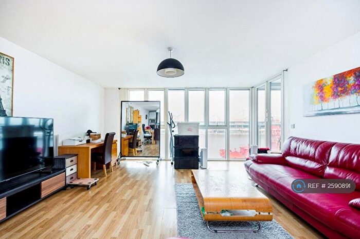 2 Bedroom Flat To Rent In Eastern Quay Apartments, London, E16