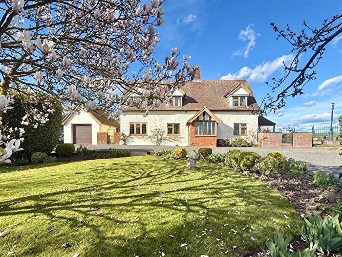 5 Bedroom Detached House For Sale In Lower Farm Road, Ringshall, Stowmarket, IP14