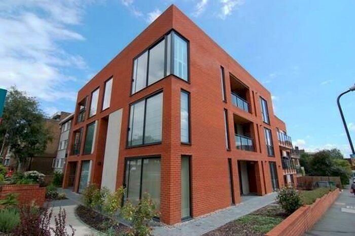 2 Bedroom Flat To Rent In Trafalgar House, Worple Road, Wimbledon, London, SW19