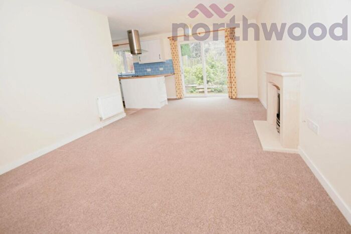 2 Bedroom Bungalow To Rent In Rostwold Way, Norwich, NR3