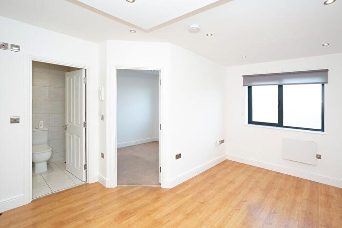 1 Bedroom Flat To Rent In Waterhouse Street, , Hemel Hempstead, HP1