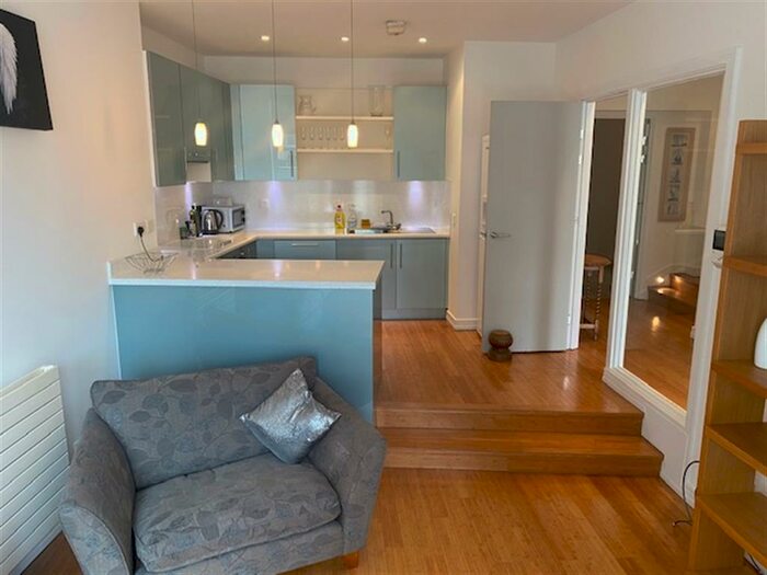 2 Bedroom Apartment To Rent In Century Buildings, St. Marys Parsonage, Manchester, M3