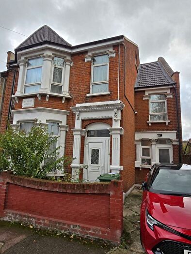 5 Bedroom Semi Detached House For Sale In Ruskin Avenue, London, E12