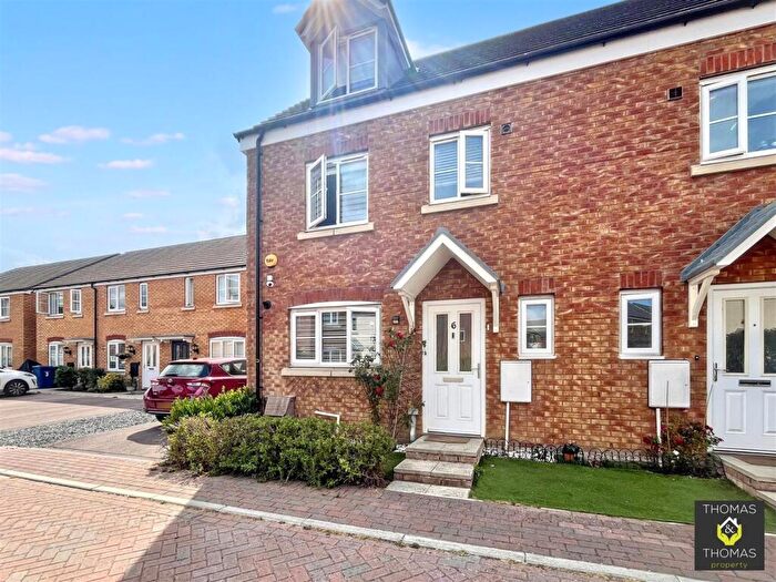 4 Bedroom Semi Detached House To Rent In Oswald Drive, Longford, Gloucester, GL2