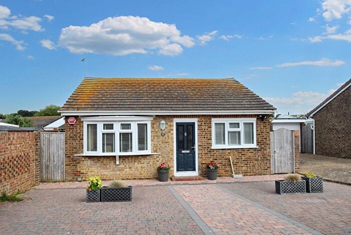 2 Bedroom Bungalow For Sale In Lapwing Close, Eastbourne, BN23
