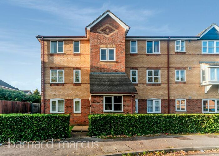1 Bedroom Flat To Rent In Donald Woods Gardens, Tolworth, Surbiton, KT5