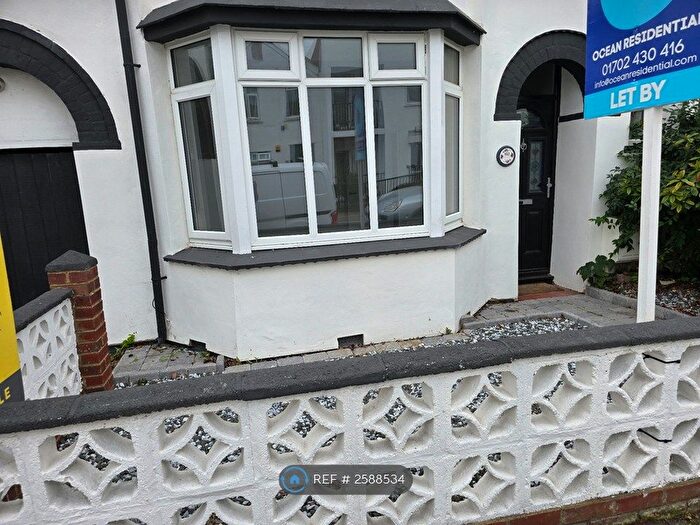 4 Bedroom Terraced House To Rent In Glendale Gardens, Leigh-On-Sea, SS9