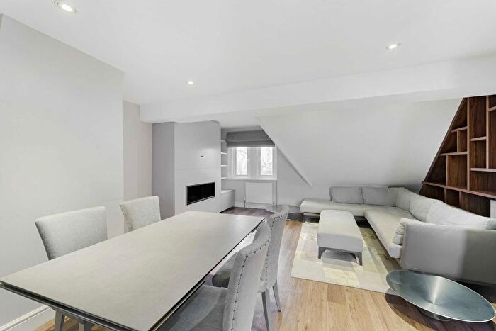 4 Bedroom Flat To Rent In Uxbridge Road, Shepherds Bush, W12