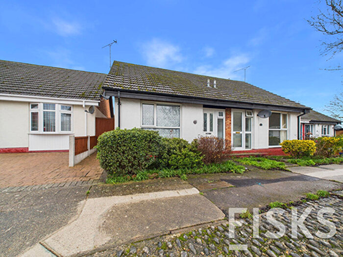 1 Bedroom Semi-Detached Bungalow For Sale In Gleneagles High Road, Benfleet, SS7
