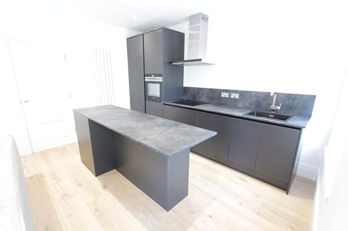 2 Bedroom Flat To Rent In Ecclesall Road, Sheffield, S11