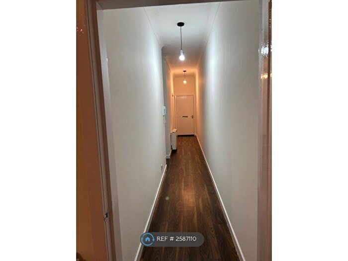 2 Bedroom Flat To Rent In Dakala Court, Wishaw, ML2