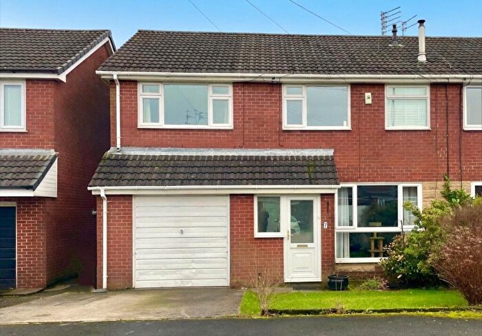 4 Bedroom Semi Detached House For Sale In Temple Close, Lees, Oldham, OL4