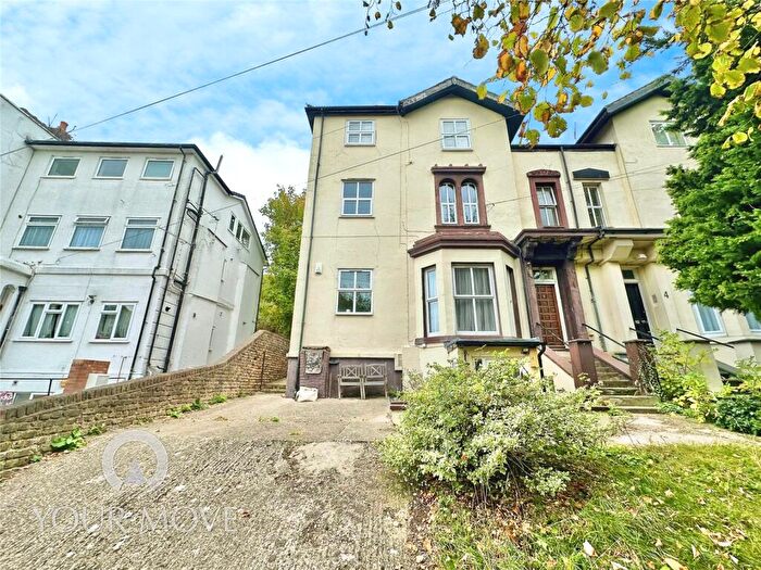 2 Bedroom Flat For Sale In Cobham Terrace, Bean Road, Greenhithe, Kent, DA9