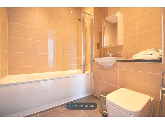 1 Bedroom Flat To Rent In Union House, Hayes, UB3