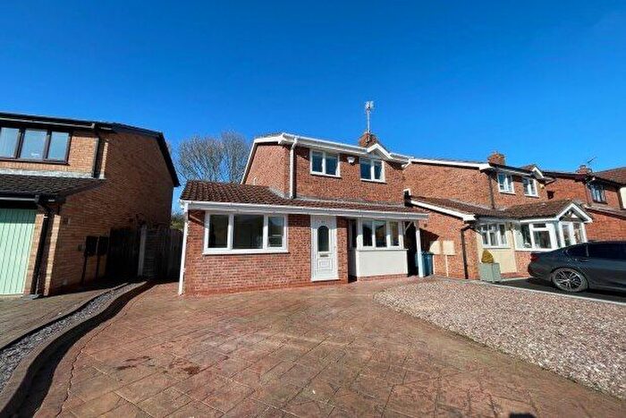 4 Bedroom Property To Rent In Hindley View, Armitage, WS15