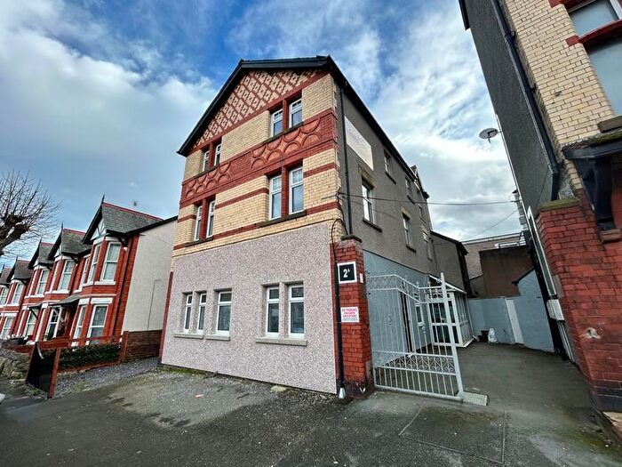 8 Bedroom Detached House For Sale In Erskine Road, Colwyn Bay, LL29