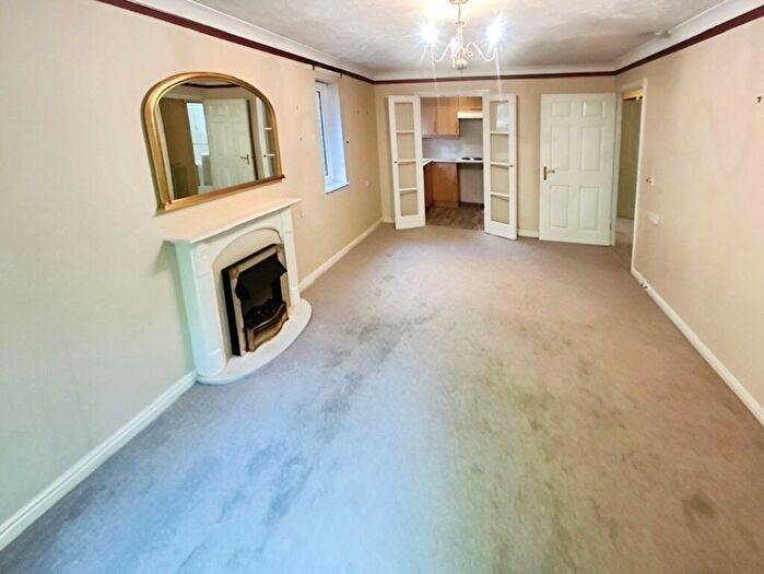 1 Bedroom Flat To Rent In Foxley Lane, Purley, CR8