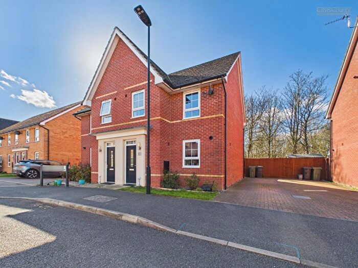 3 Bedroom Semi-Detached House For Sale In Vancouver Way, Peterborough, PE2