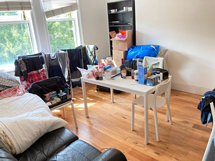 2 Bedroom Flat To Rent In Very Near Grange Park Triangle Area, Ealing Broadway South, W5